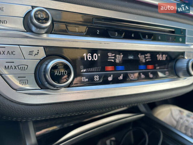 Серый БМВ 7 Серия, объемом двигателя 2.98 л и пробегом 198 тыс. км за 25500 $, фото 12 на Automoto.ua