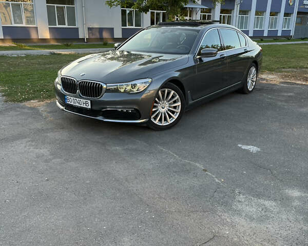 Серый БМВ 7 Серия, объемом двигателя 2.99 л и пробегом 160 тыс. км за 29700 $, фото 1 на Automoto.ua