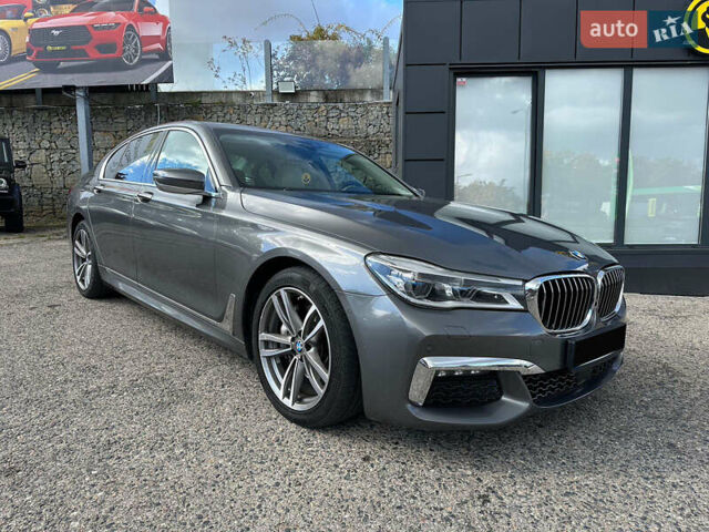 Серый БМВ 7 Серия, объемом двигателя 3 л и пробегом 118 тыс. км за 42000 $, фото 5 на Automoto.ua