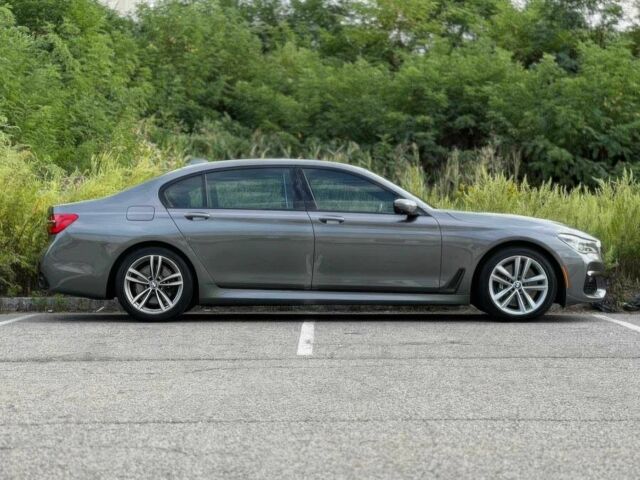 БМВ 7 Серія 2016 у Одесі на Automoto.ua Сірий БМВ 7 Серія, об'ємом двигуна 4.4 л та пробігом 73 тис. км за 8000 $, фото 3 на Automoto.ua