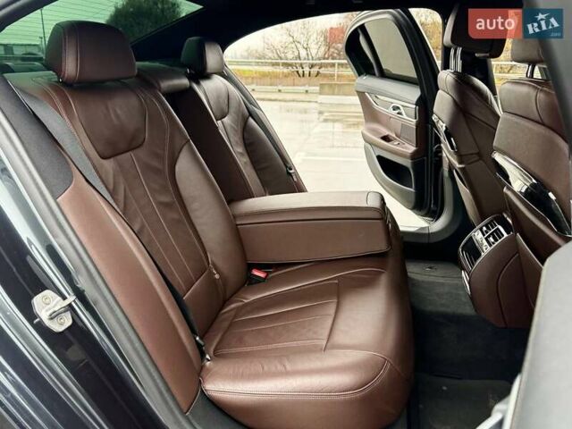 Серый БМВ 7 Серия, объемом двигателя 2.99 л и пробегом 233 тыс. км за 34500 $, фото 26 на Automoto.ua
