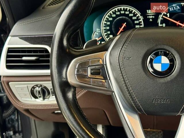 Серый БМВ 7 Серия, объемом двигателя 2.99 л и пробегом 233 тыс. км за 34500 $, фото 33 на Automoto.ua
