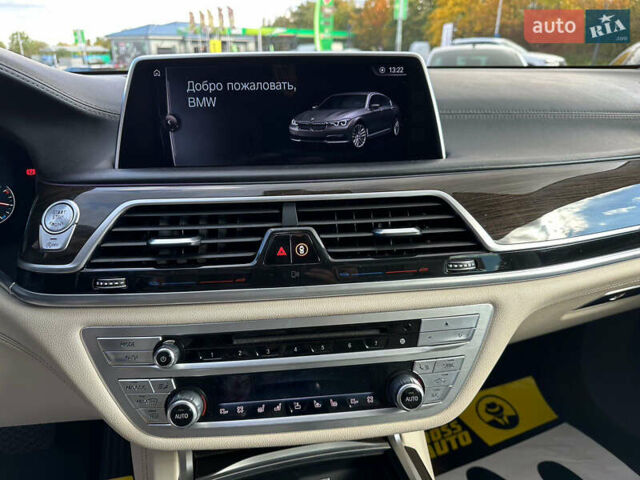 Серый БМВ 7 Серия, объемом двигателя 3 л и пробегом 118 тыс. км за 42000 $, фото 17 на Automoto.ua