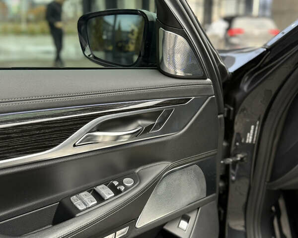 Сірий БМВ 7 Серія, об'ємом двигуна 2.99 л та пробігом 135 тис. км за 41000 $, фото 12 на Automoto.ua