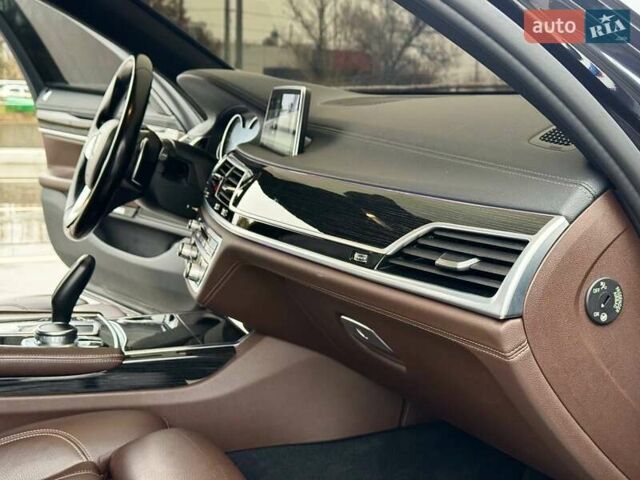 Серый БМВ 7 Серия, объемом двигателя 2.99 л и пробегом 233 тыс. км за 34500 $, фото 44 на Automoto.ua