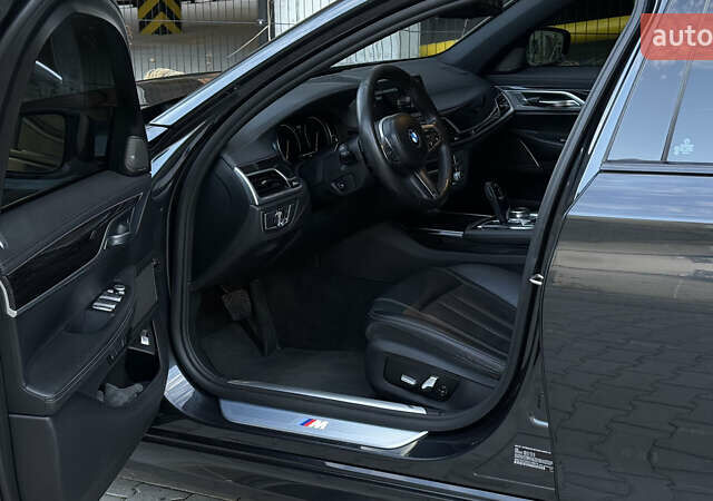 Серый БМВ 7 Серия, объемом двигателя 3 л и пробегом 198 тыс. км за 26500 $, фото 30 на Automoto.ua