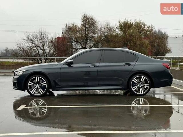 Серый БМВ 7 Серия, объемом двигателя 2.99 л и пробегом 233 тыс. км за 34500 $, фото 4 на Automoto.ua