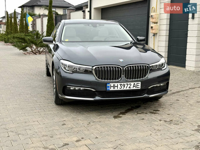 Серый БМВ 7 Серия, объемом двигателя 3 л и пробегом 89 тыс. км за 31400 $, фото 6 на Automoto.ua