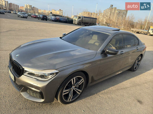 Серый БМВ 7 Серия, объемом двигателя 4.39 л и пробегом 130 тыс. км за 29500 $, фото 9 на Automoto.ua
