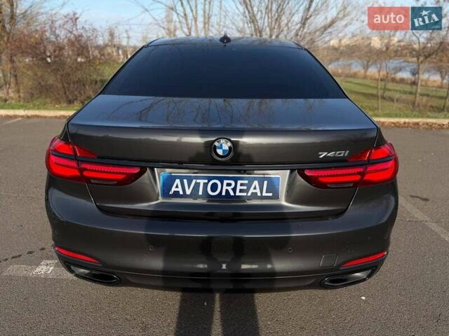 Серый БМВ 7 Серия, объемом двигателя 3 л и пробегом 92 тыс. км за 31000 $, фото 26 на Automoto.ua