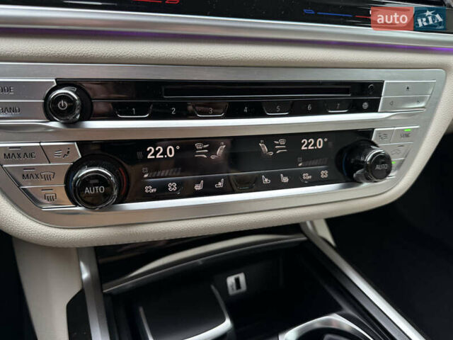 Серый БМВ 7 Серия, объемом двигателя 3 л и пробегом 89 тыс. км за 31400 $, фото 23 на Automoto.ua