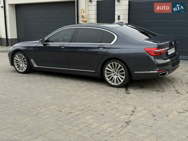 Серый БМВ 7 Серия, объемом двигателя 3 л и пробегом 89 тыс. км за 31400 $, фото 3 на Automoto.ua