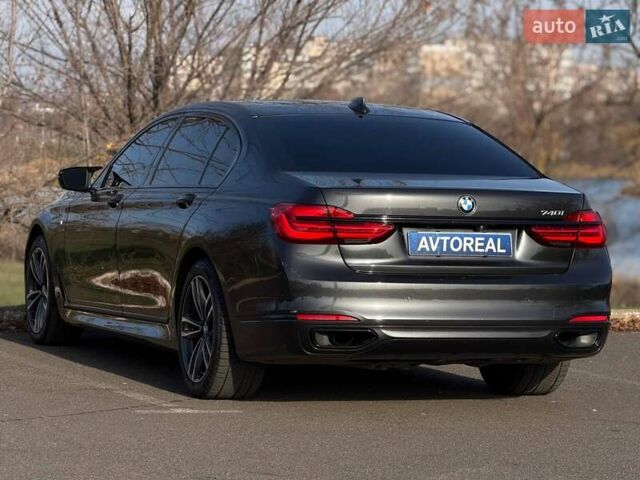 Серый БМВ 7 Серия, объемом двигателя 3 л и пробегом 92 тыс. км за 31000 $, фото 20 на Automoto.ua
