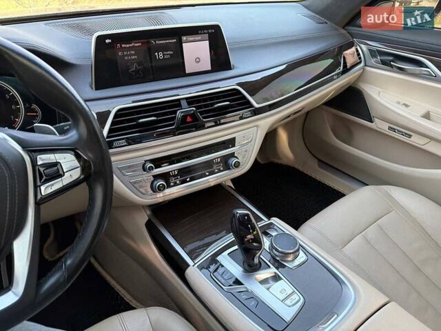 Серый БМВ 7 Серия, объемом двигателя 3 л и пробегом 92 тыс. км за 31000 $, фото 63 на Automoto.ua