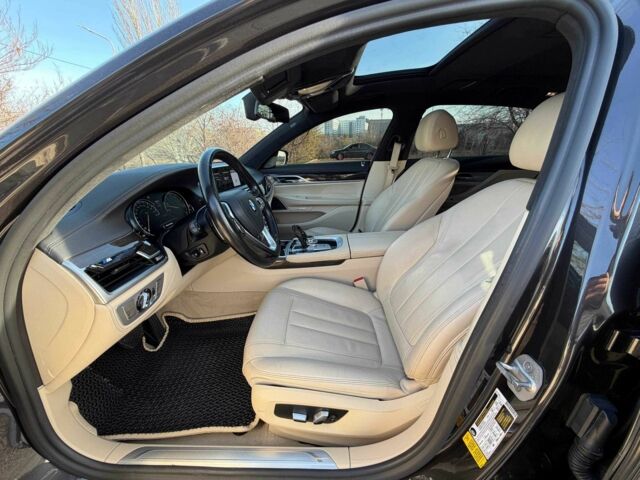 Серый БМВ 7 Серия, объемом двигателя 3 л и пробегом 92 тыс. км за 31000 $, фото 11 на Automoto.ua