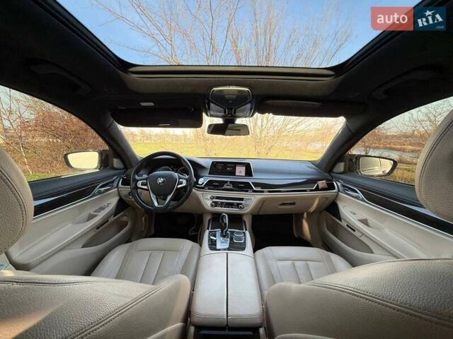 Серый БМВ 7 Серия, объемом двигателя 3 л и пробегом 92 тыс. км за 31000 $, фото 53 на Automoto.ua