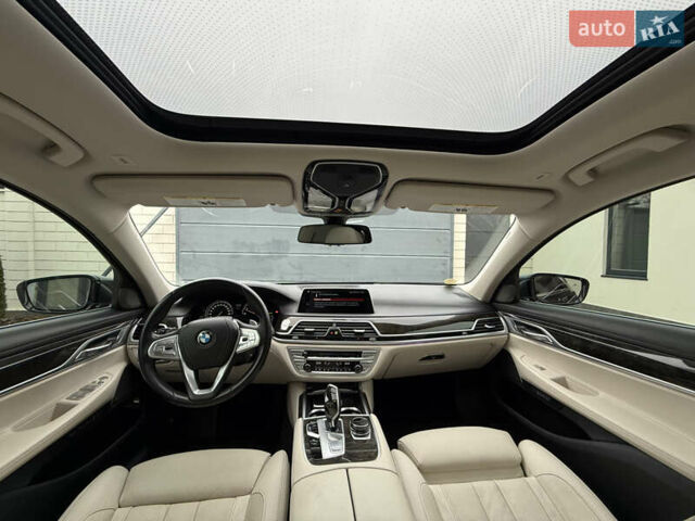 Серый БМВ 7 Серия, объемом двигателя 3 л и пробегом 89 тыс. км за 31400 $, фото 19 на Automoto.ua