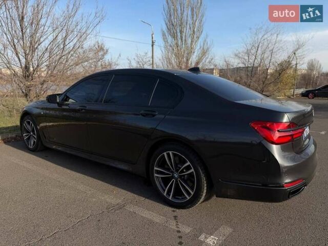 Серый БМВ 7 Серия, объемом двигателя 3 л и пробегом 92 тыс. км за 31000 $, фото 28 на Automoto.ua