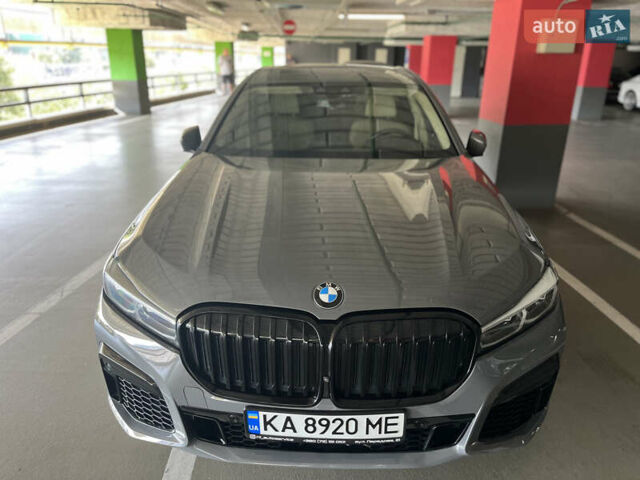 Серый БМВ 7 Серия, объемом двигателя 4.39 л и пробегом 103 тыс. км за 34900 $, фото 4 на Automoto.ua