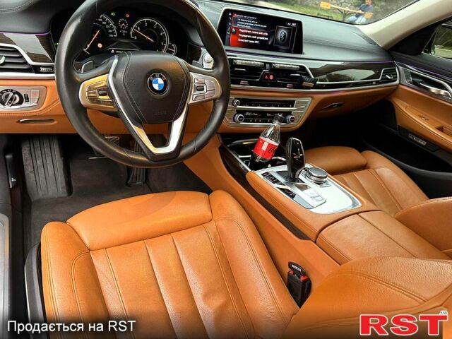 Серый БМВ 7 Серия, объемом двигателя 3 л и пробегом 220 тыс. км за 34600 $, фото 7 на Automoto.ua