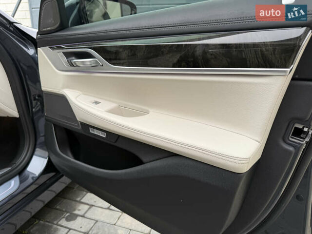 Серый БМВ 7 Серия, объемом двигателя 3 л и пробегом 89 тыс. км за 31400 $, фото 27 на Automoto.ua