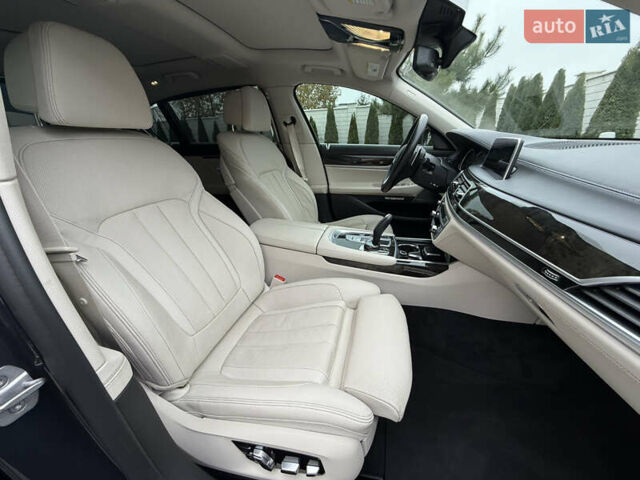 Серый БМВ 7 Серия, объемом двигателя 3 л и пробегом 89 тыс. км за 31400 $, фото 26 на Automoto.ua