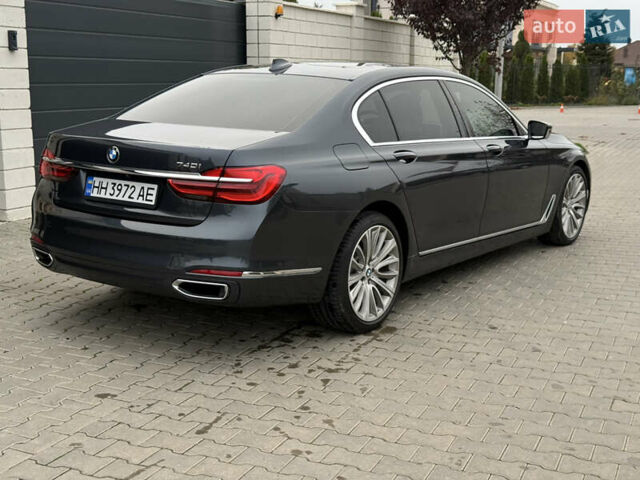 Серый БМВ 7 Серия, объемом двигателя 3 л и пробегом 89 тыс. км за 31400 $, фото 13 на Automoto.ua
