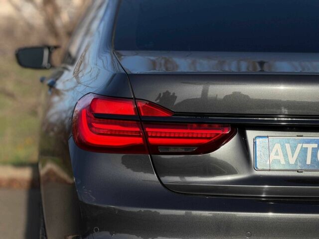 Серый БМВ 7 Серия, объемом двигателя 3 л и пробегом 92 тыс. км за 31000 $, фото 6 на Automoto.ua