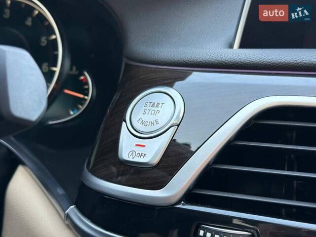 Серый БМВ 7 Серия, объемом двигателя 3 л и пробегом 92 тыс. км за 31000 $, фото 66 на Automoto.ua