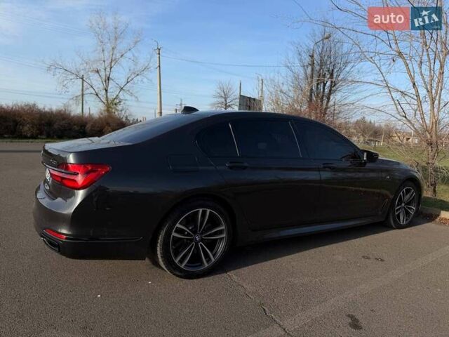 Серый БМВ 7 Серия, объемом двигателя 3 л и пробегом 92 тыс. км за 31000 $, фото 23 на Automoto.ua