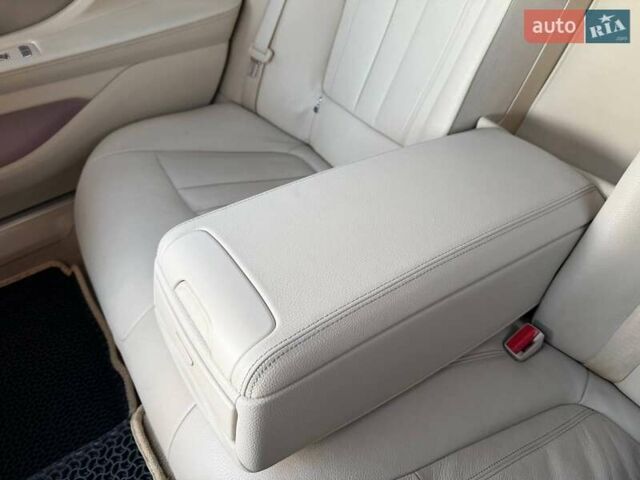 Серый БМВ 7 Серия, объемом двигателя 3 л и пробегом 92 тыс. км за 31000 $, фото 48 на Automoto.ua