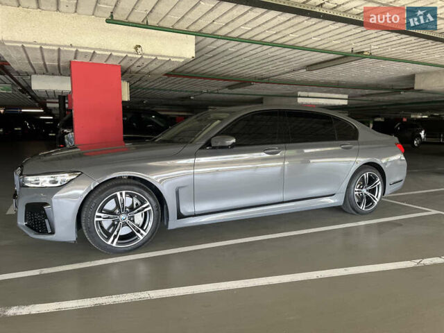 Серый БМВ 7 Серия, объемом двигателя 4.39 л и пробегом 103 тыс. км за 34900 $, фото 32 на Automoto.ua