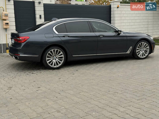 Серый БМВ 7 Серия, объемом двигателя 3 л и пробегом 89 тыс. км за 31400 $, фото 11 на Automoto.ua