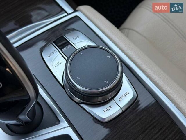 Серый БМВ 7 Серия, объемом двигателя 3 л и пробегом 92 тыс. км за 31000 $, фото 72 на Automoto.ua
