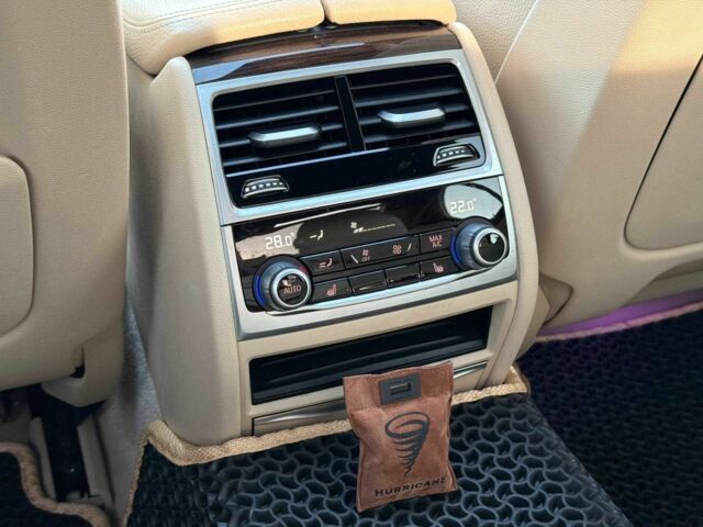 Серый БМВ 7 Серия, объемом двигателя 3 л и пробегом 92 тыс. км за 31000 $, фото 17 на Automoto.ua