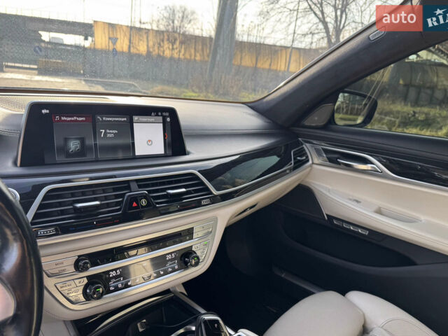 Сірий БМВ 7 Серія, об'ємом двигуна 4.4 л та пробігом 126 тис. км за 41000 $, фото 9 на Automoto.ua