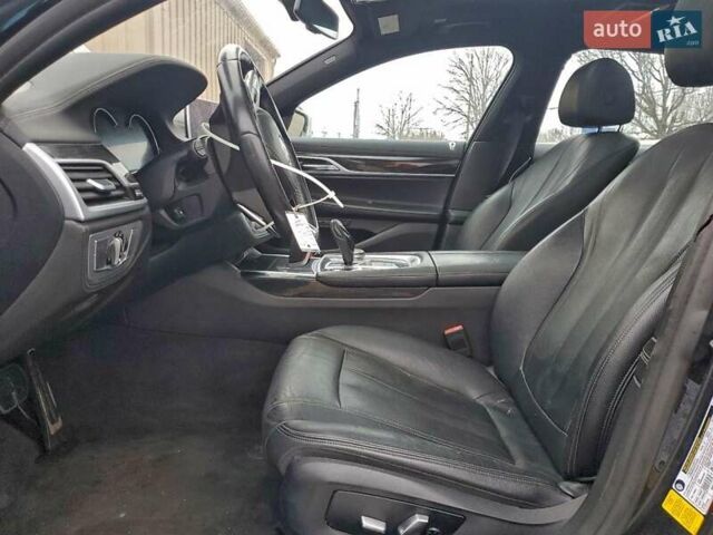Сірий БМВ 7 Серія, об'ємом двигуна 2.98 л та пробігом 173 тис. км за 9500 $, фото 6 на Automoto.ua