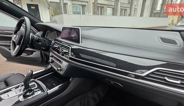 Серый БМВ 7 Серия, объемом двигателя 3 л и пробегом 130 тыс. км за 36900 $, фото 26 на Automoto.ua