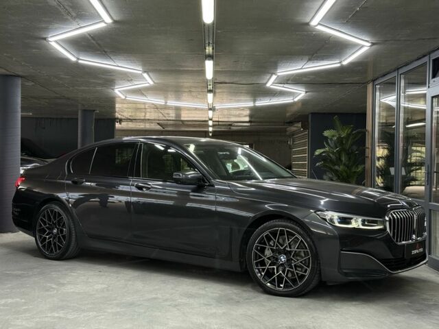 Серый БМВ 7 Серия, объемом двигателя 3 л и пробегом 115 тыс. км за 61500 $, фото 2 на Automoto.ua