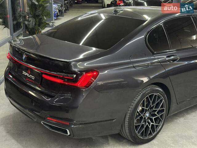 Серый БМВ 7 Серия, объемом двигателя 2.99 л и пробегом 115 тыс. км за 61500 $, фото 15 на Automoto.ua