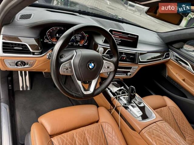 Серый БМВ 7 Серия, объемом двигателя 2.99 л и пробегом 127 тыс. км за 62500 $, фото 9 на Automoto.ua