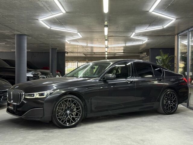 Серый БМВ 7 Серия, объемом двигателя 3 л и пробегом 115 тыс. км за 61500 $, фото 6 на Automoto.ua