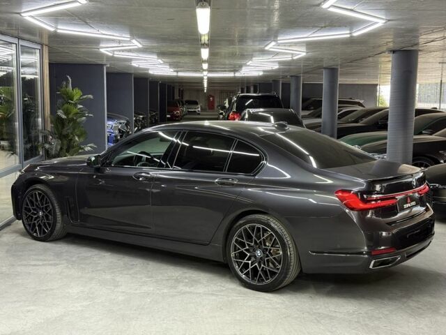 Серый БМВ 7 Серия, объемом двигателя 3 л и пробегом 115 тыс. км за 61500 $, фото 12 на Automoto.ua