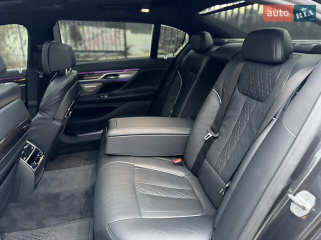 Сірий БМВ 7 Серія, об'ємом двигуна 4.39 л та пробігом 120 тис. км за 50000 $, фото 19 на Automoto.ua