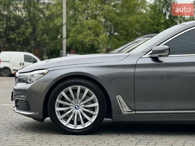 Серый БМВ 7 Серия, объемом двигателя 3 л и пробегом 141 тыс. км за 38990 $, фото 8 на Automoto.ua