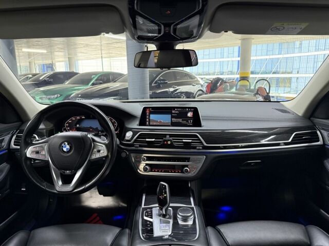 Серый БМВ 7 Серия, объемом двигателя 3 л и пробегом 115 тыс. км за 61500 $, фото 20 на Automoto.ua