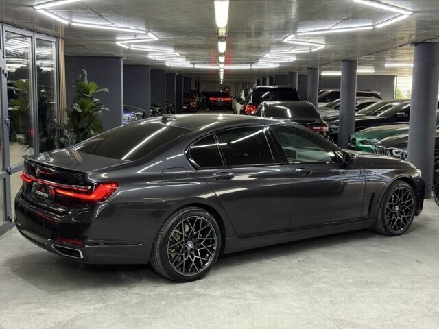 Серый БМВ 7 Серия, объемом двигателя 3 л и пробегом 115 тыс. км за 61500 $, фото 8 на Automoto.ua