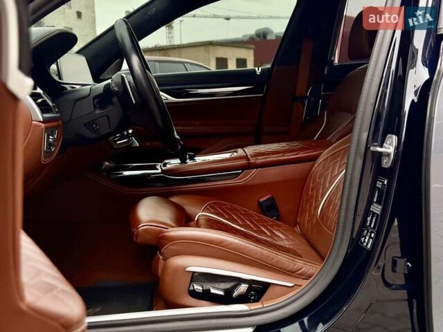 Сірий БМВ 7 Серія, об'ємом двигуна 4.39 л та пробігом 75 тис. км за 74999 $, фото 76 на Automoto.ua