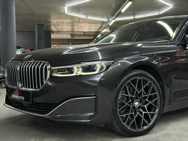 Серый БМВ 7 Серия, объемом двигателя 3 л и пробегом 115 тыс. км за 61500 $, фото 7 на Automoto.ua