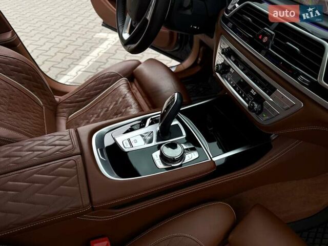 Сірий БМВ 7 Серія, об'ємом двигуна 4.39 л та пробігом 75 тис. км за 74999 $, фото 141 на Automoto.ua